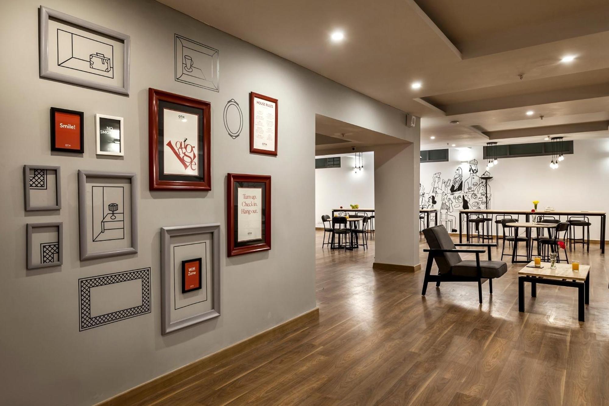 לקנאו Townhouse P.S.Palace Near Amausi Metro Station מראה חיצוני תמונה