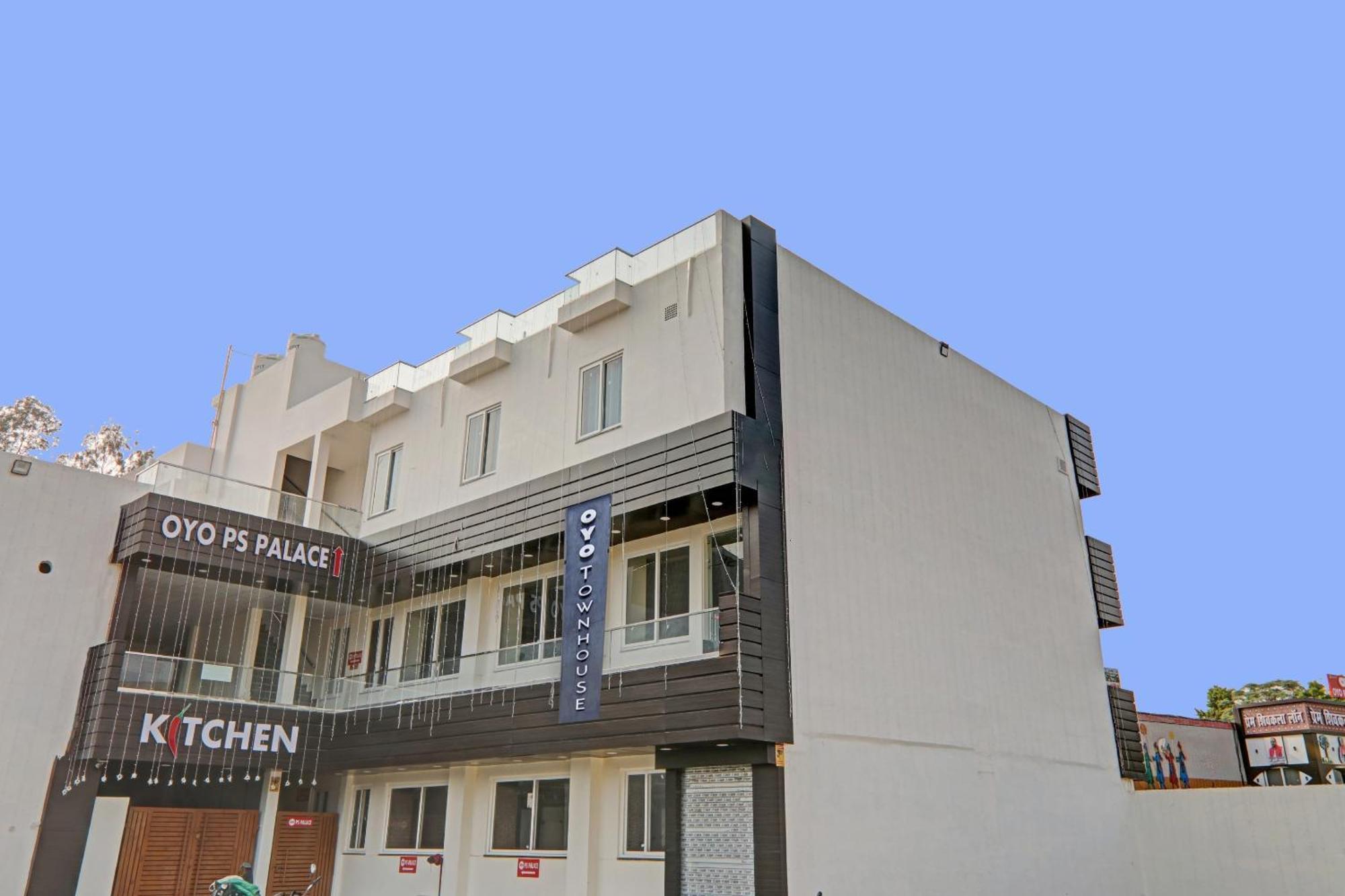 לקנאו Townhouse P.S.Palace Near Amausi Metro Station מראה חיצוני תמונה